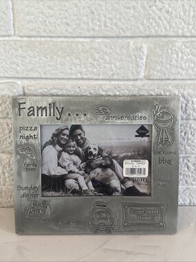NEW  Fetco PEWTER FAMILY Photo Frame 4X6